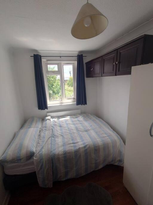 Edwardian 4 Bedrooms With 4 Bathrooms Townhouse, Next To Underground, Accommodates 10 People Londres Extérieur photo